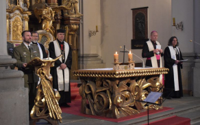 Bohoslužba vyslání nového vojenského kaplana.