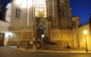 Noc kostelů ve vojenském kostele sv. Jana Nepomuckého.