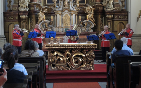 Úvodní skladba kvintetu Hudby Hradní stráže