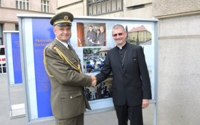 Německý vojenský děkan Siegfried Weber byl jedním ze vzácných zahraničních hostů.