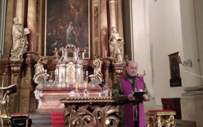 Hlavní kaplan připravil adventní setkání pro kolegy z velení armády.