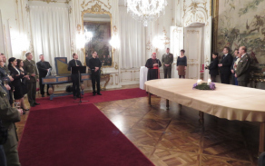 Nejprve promluvil k přítomným kardinál Duka