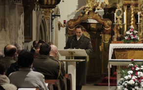 Bohoslužba vyslání nového vojenského kaplana v Pardubicích